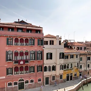 Palazzo Schiavoni Residenza D'epoca & Suite-apartments *** Benátky