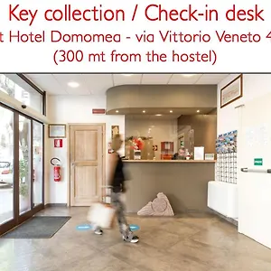 piccolo-catalunya-hostel.hotelsalgherosardinia.com/